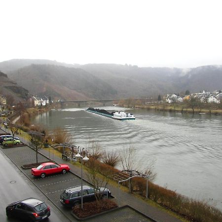 Mosel Panorama Appartement Zell Kamer foto