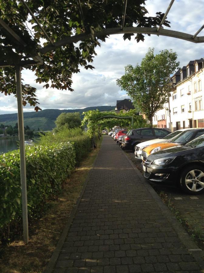 Mosel Panorama Appartement Zell Buitenkant foto