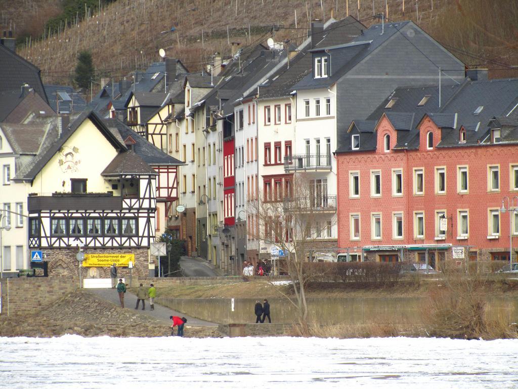 Mosel Panorama Appartement Zell Buitenkant foto